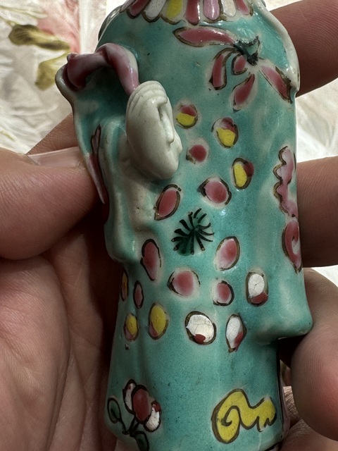古玩陶瓷粉彩花卉人物瓷像真品鑒賞圖