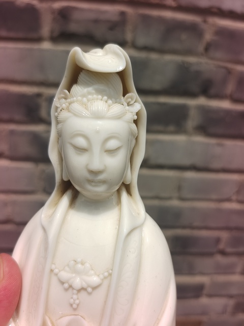 古玩陶瓷近現(xiàn)代德化窯觀音真品鑒賞圖