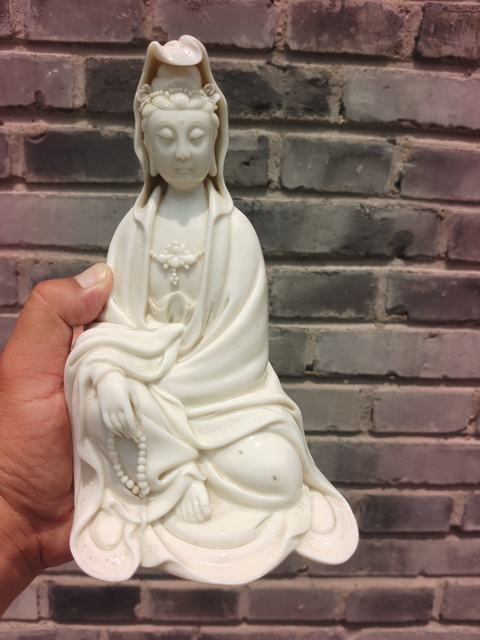 古玩陶瓷近現(xiàn)代德化窯觀音真品鑒賞圖