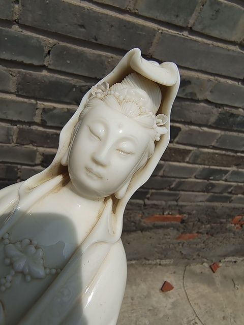 古玩陶瓷近現(xiàn)代德化窯觀音真品鑒賞圖