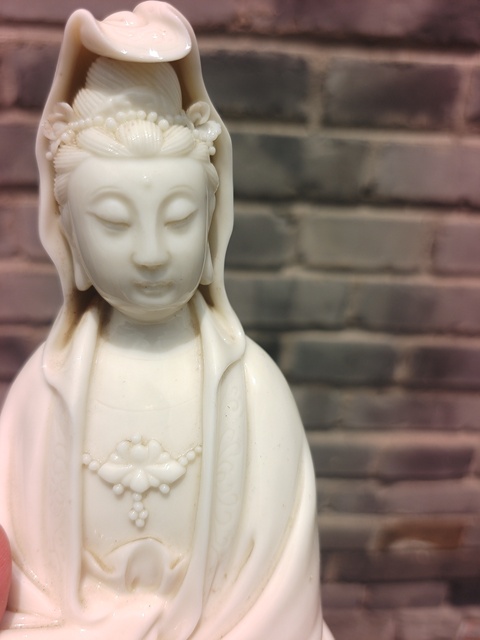 古玩陶瓷近現(xiàn)代德化窯觀音真品鑒賞圖