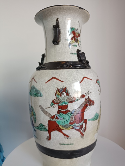 古玩陶瓷哥釉五彩瓶真品鑒賞圖