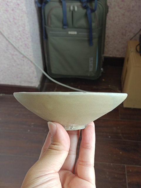 古玩陶瓷越窯青瓷葵口盞真品鑒賞圖