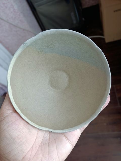 古玩陶瓷越窯青瓷葵口盞真品鑒賞圖