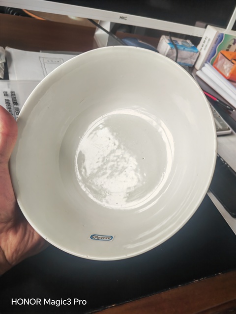 古玩陶瓷花卉紋青花蓋碗真品鑒賞圖