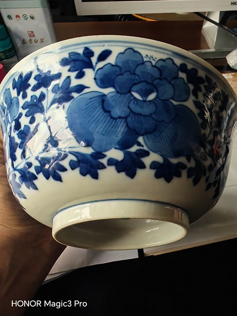 古玩陶瓷花卉紋青花蓋碗真品鑒賞圖