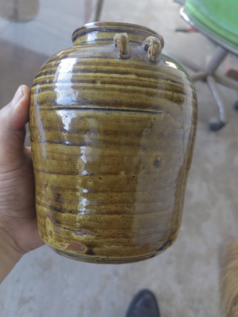 古玩陶瓷黃釉四系罐真品鑒賞圖