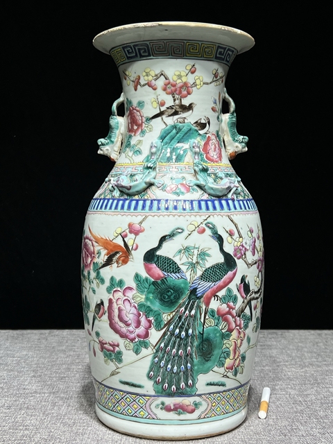 古玩陶瓷花鳥紋粉彩瓶真品鑒賞圖