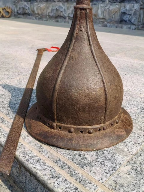 古玩雜項盔真品鑒賞圖