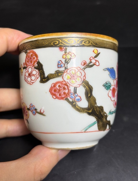 古玩陶瓷粉彩花卉紋馬克杯真品鑒賞圖