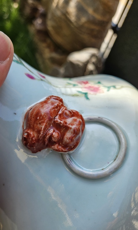 古玩陶瓷粉彩花鳥紋雙耳瓶真品鑒賞圖