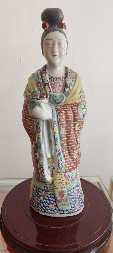 古玩陶瓷粉彩人物塑像真品鑒賞圖