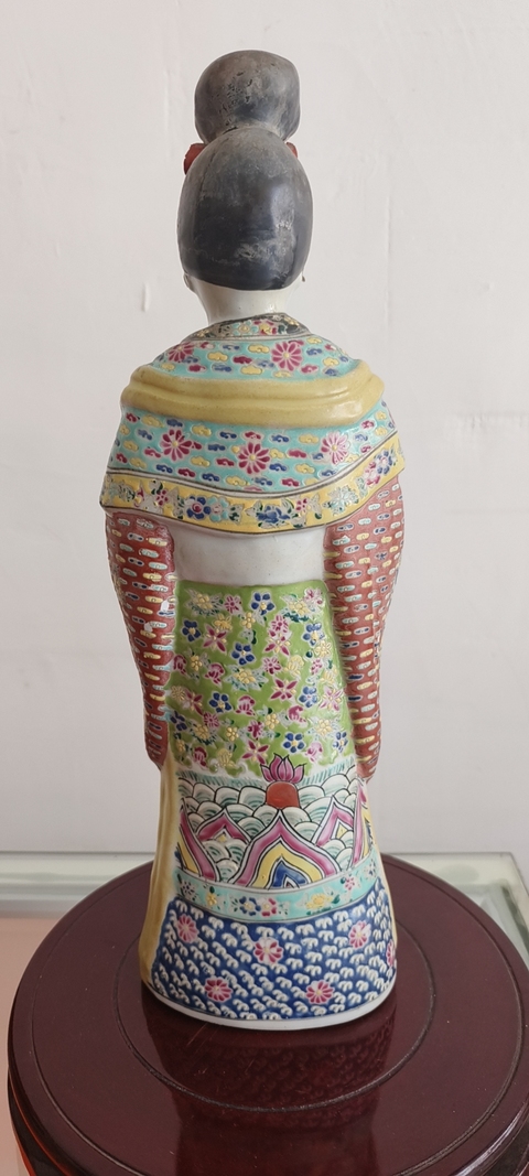 古玩陶瓷粉彩人物塑像真品鑒賞圖