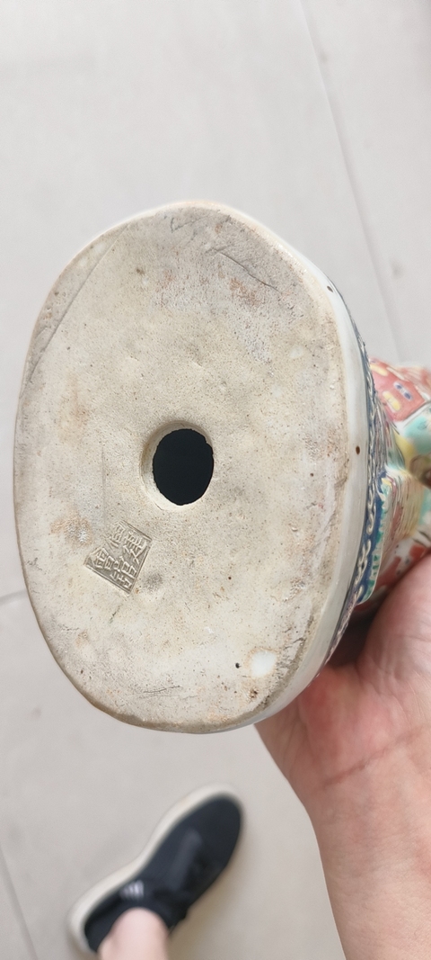 古玩陶瓷粉彩人物塑像真品鑒賞圖