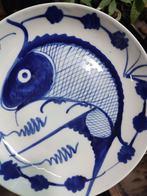 古玩陶瓷魚藻紋青花盤真品鑒賞圖