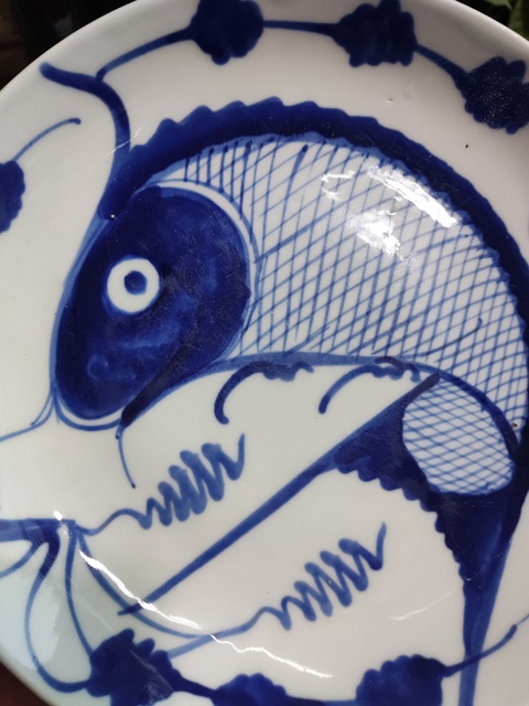 古玩陶瓷魚藻紋青花盤真品鑒賞圖