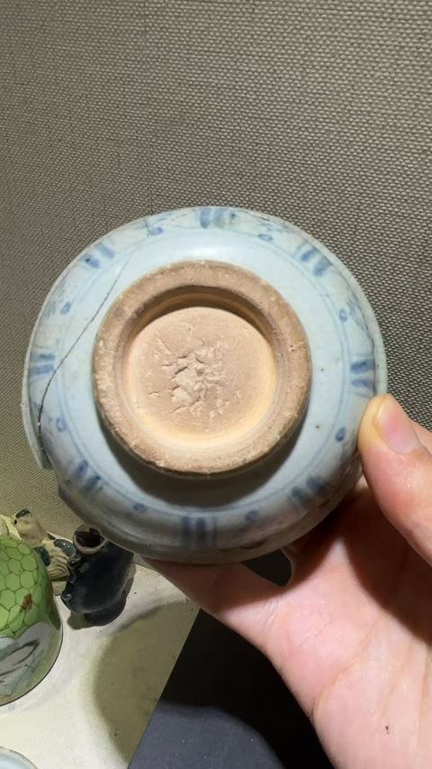 古玩陶瓷青花一把蓮紋碗真品鑒賞圖