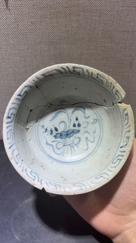 古玩陶瓷青花一把蓮紋碗真品鑒賞圖