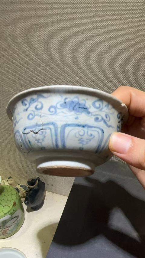 古玩陶瓷青花一把蓮紋碗真品鑒賞圖