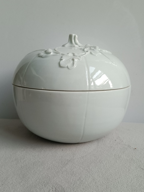 古玩陶瓷白釉南瓜蓋盒真品鑒賞圖