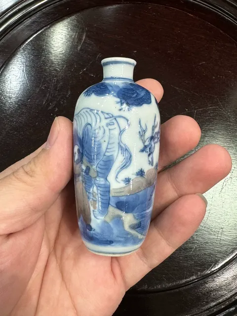 古玩陶瓷青花釉里紅鼻煙壺真品鑒賞圖