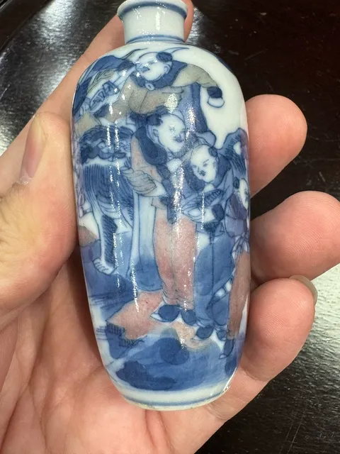 古玩陶瓷青花釉里紅鼻煙壺真品鑒賞圖
