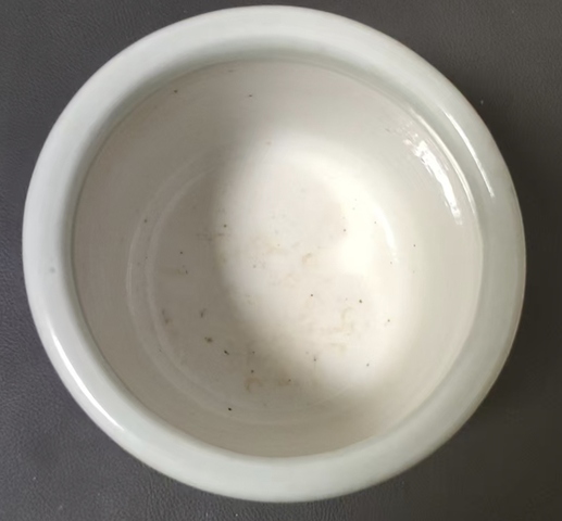 古玩陶瓷豆青釉刻花香爐真品鑒賞圖