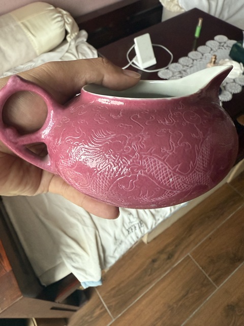 古玩陶瓷胭脂紅軋道龍紋公道杯真品鑒賞圖