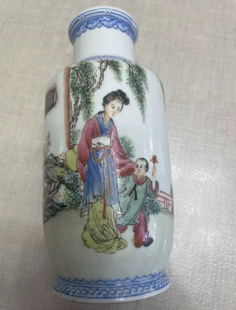 古玩陶瓷粉彩人物故事棒槌瓶真品鑒賞圖
