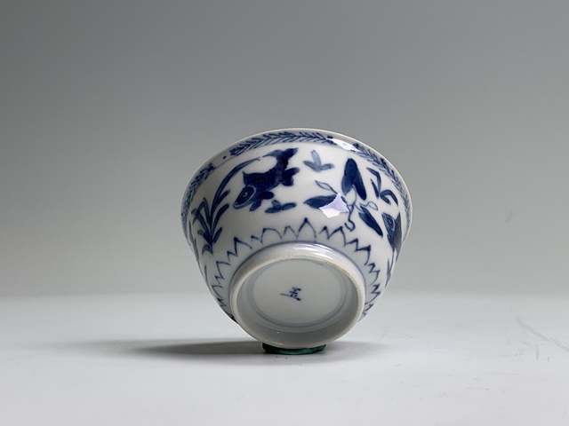 古玩陶瓷杯真品鑒賞圖