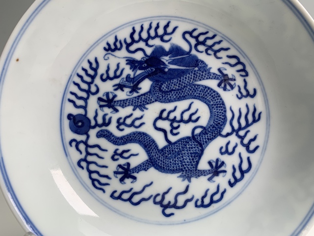 古玩陶瓷盤真品鑒賞圖