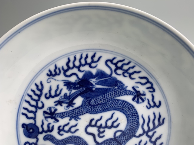 古玩陶瓷盤真品鑒賞圖