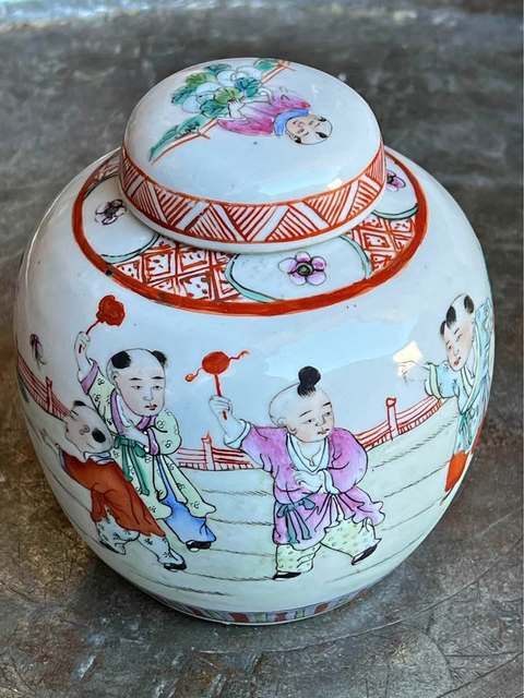 古玩陶瓷人物紋粉彩罐真品鑒賞圖