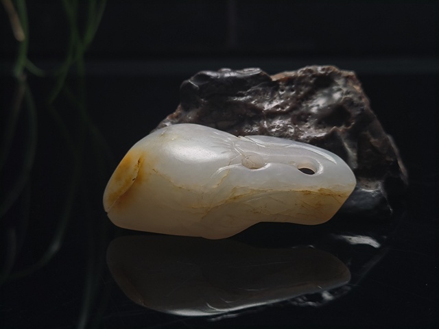 古玩玉器和田玉雕“瓜果墜”真品鑒賞圖