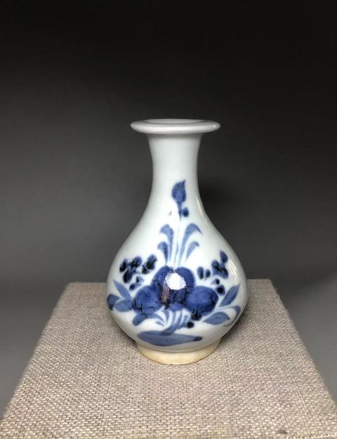 古玩陶瓷青花花卉紋玉壺春瓶真品鑒賞圖