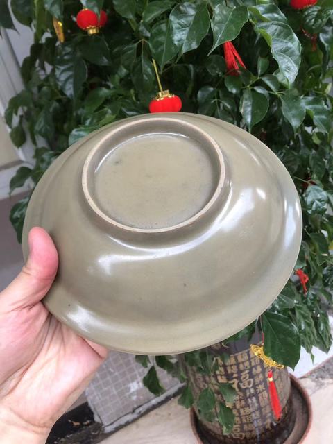 古玩陶瓷龍泉青瓷折沿盤真品鑒賞圖