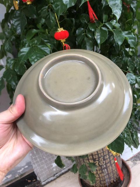 古玩陶瓷龍泉青瓷折沿盤真品鑒賞圖
