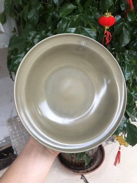 古玩陶瓷龍泉青瓷折沿盤真品鑒賞圖