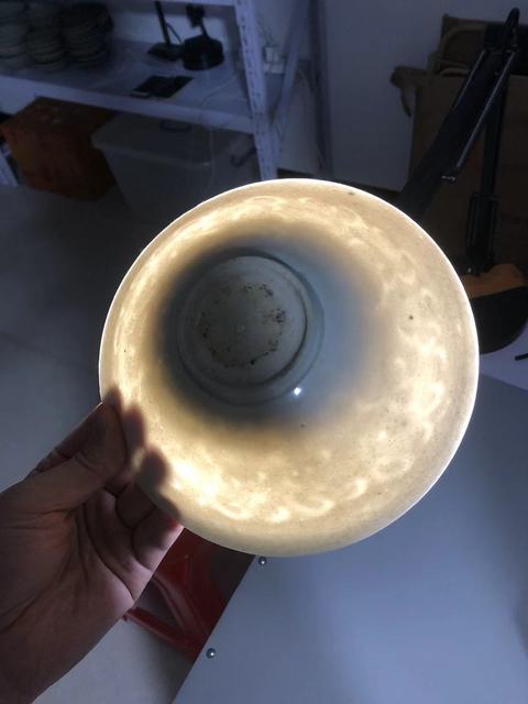 古玩陶瓷青白釉刻云氣紋斗笠碗真品鑒賞圖