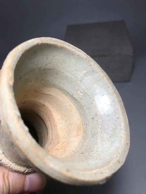 古玩陶瓷云市窯青白釉花卉紋瓶真品鑒賞圖
