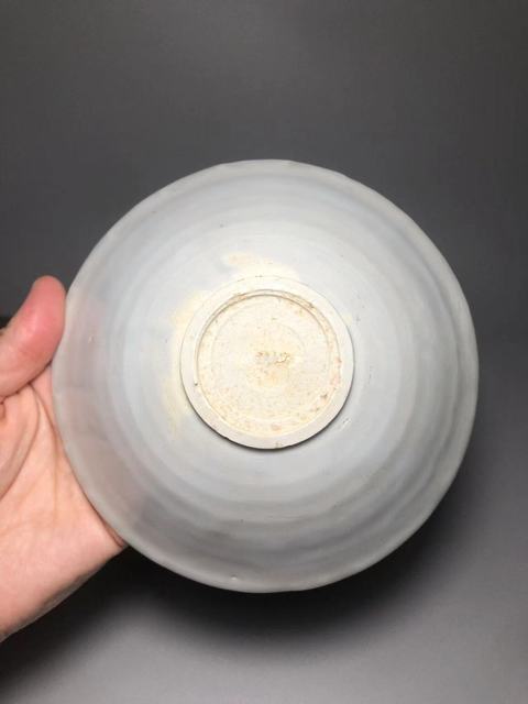 古玩陶瓷青白釉梅花紋斗笠碗真品鑒賞圖