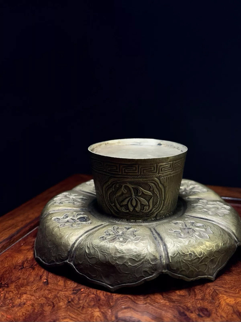古玩雜項(xiàng)清代銀盞托真品鑒賞圖