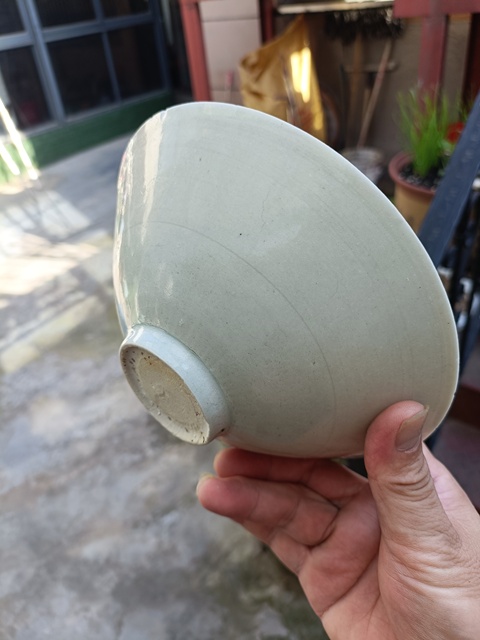 古玩陶瓷館藏級(jí)精品南宋湖田窯云氣紋斗笠碗拍賣,當(dāng)前價(jià)格5980元
