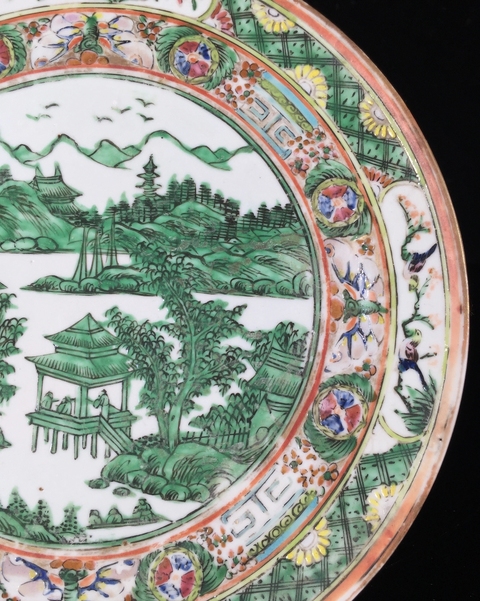古玩陶瓷山水紋廣彩盤真品鑒賞圖