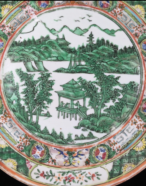 古玩陶瓷山水紋廣彩盤真品鑒賞圖