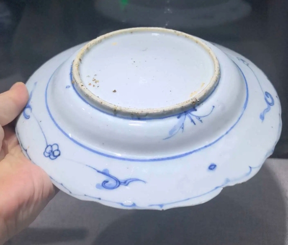 古玩陶瓷萬歷青花盤真品鑒賞圖