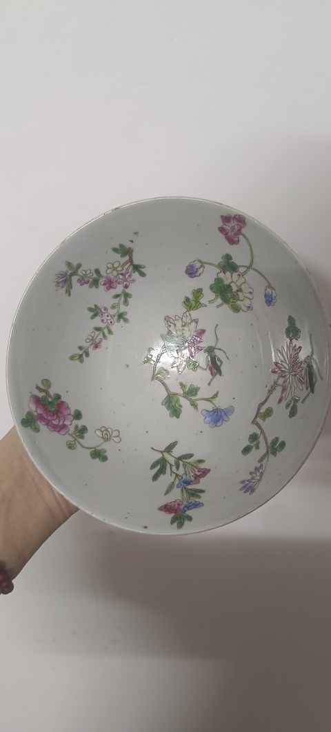 古玩陶瓷豆青釉粉彩碗真品鑒賞圖