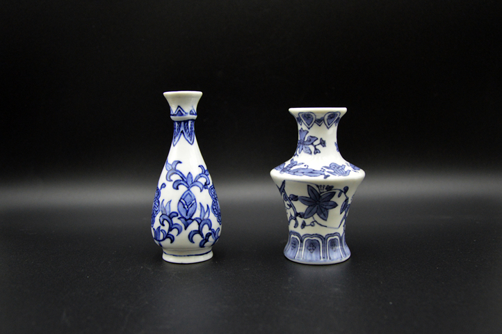 古玩陶瓷青花花卉紋瓶真品鑒賞圖