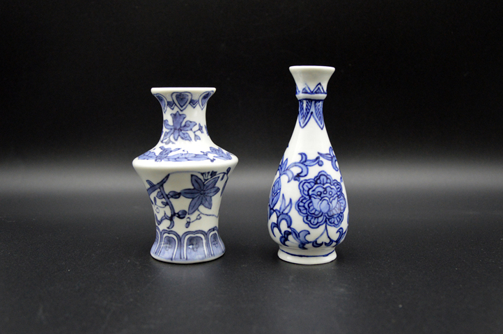 古玩陶瓷青花花卉紋瓶真品鑒賞圖