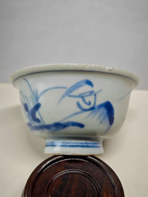 古玩陶瓷明晚期青花山水人物壓手杯拍賣,當前價格2888元